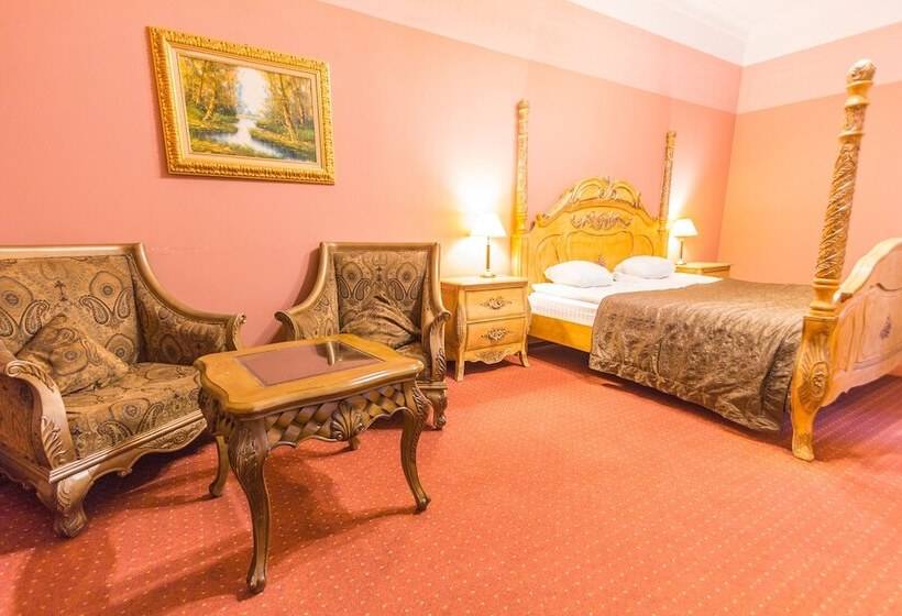 سوییت جونیور, Garden Palace