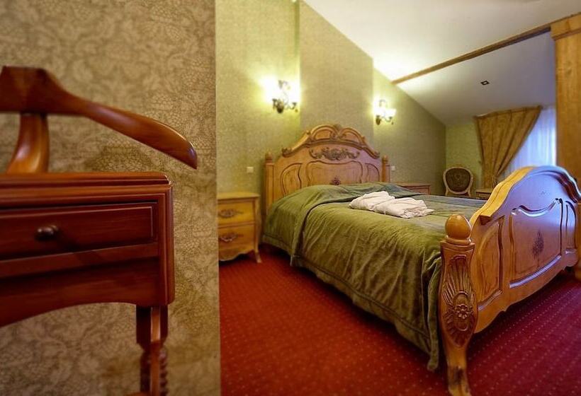 سوئیت رویال, Garden Palace