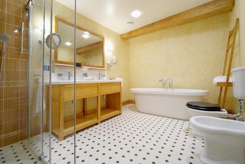 سوییت لوکس, Garden Palace