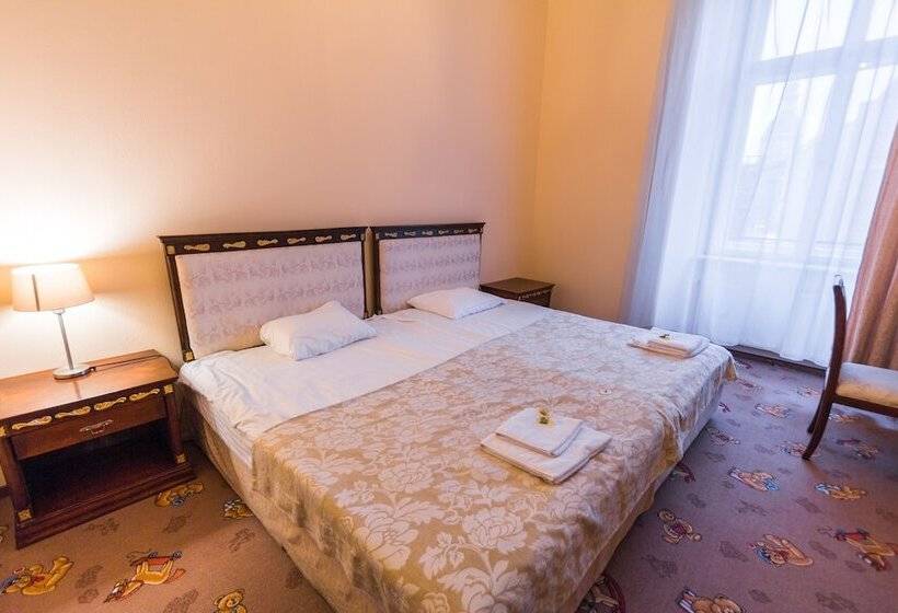 اتاق خانوادگی, Garden Palace