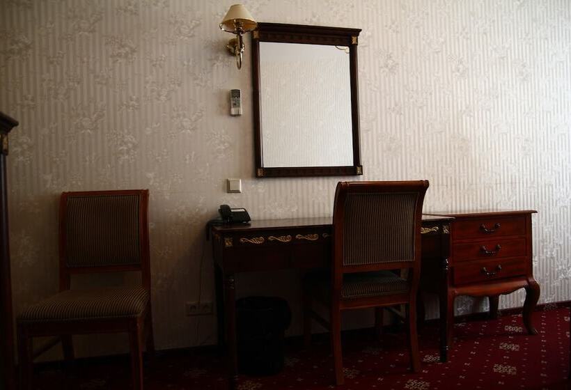 اتاق لوکس, Garden Palace