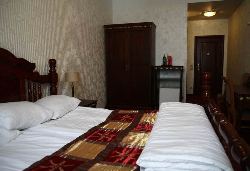 اتاق لوکس, Garden Palace