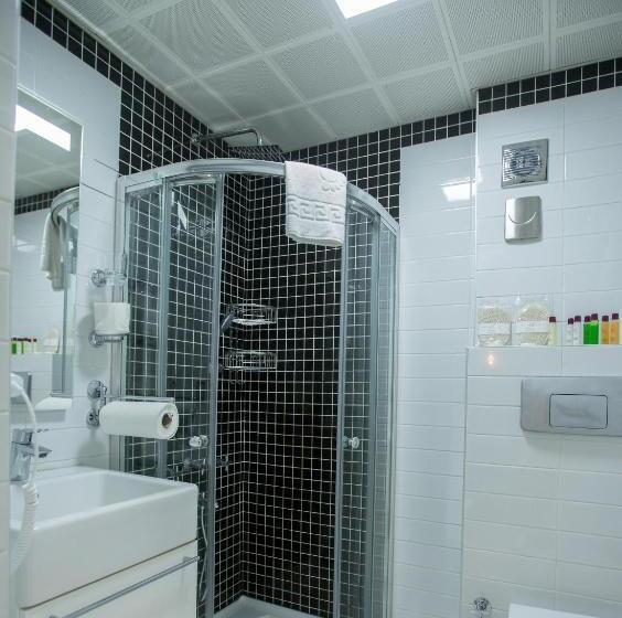 اتاق استاندارد یک نفره, Idylle