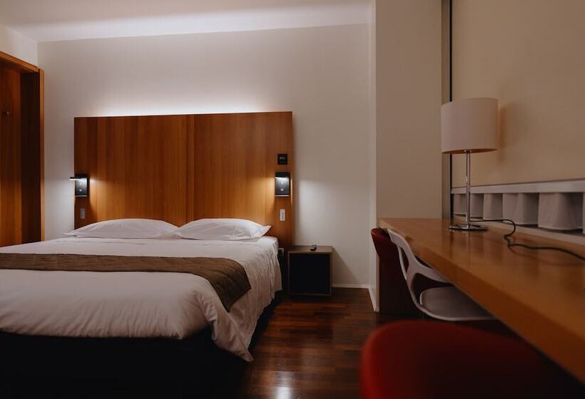 חדר סטנדרט, New Ipoint