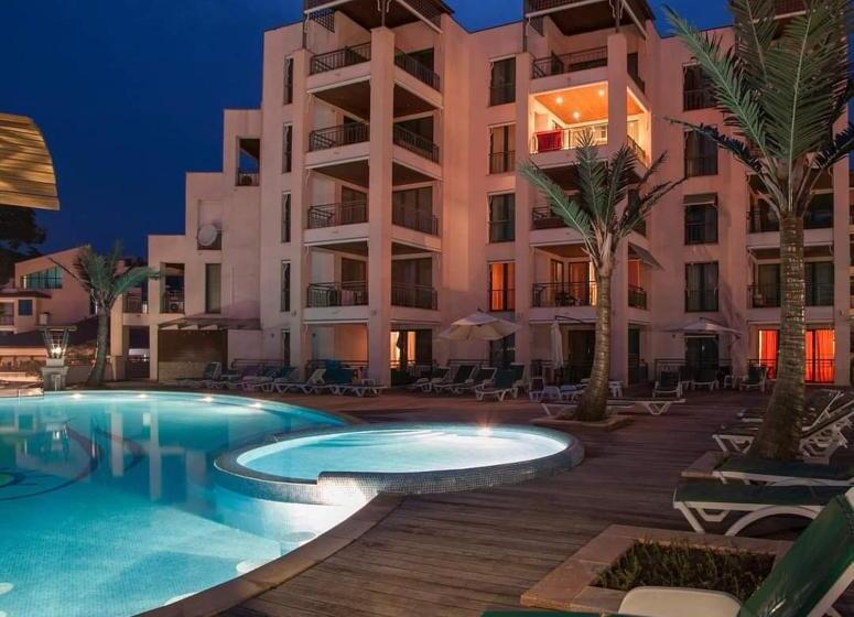 شقة غرفتين, Marina City Apart