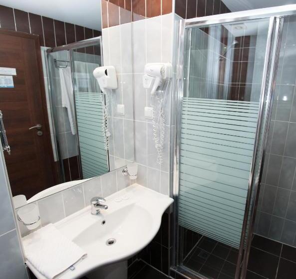 شقة غرفتين, Marina City Apart