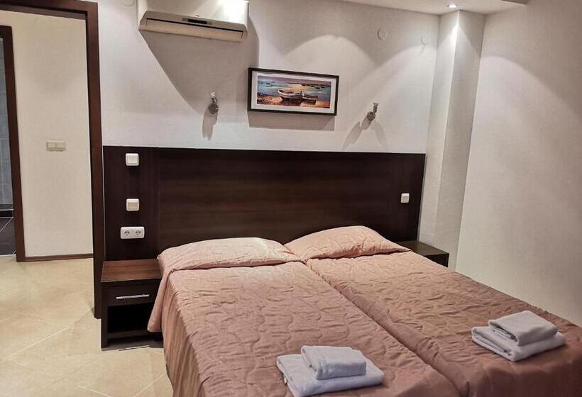 شقة غرفة واحدة, Marina City Apart