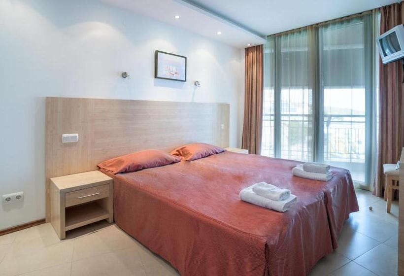 شقة غرفتين, Marina City Apart