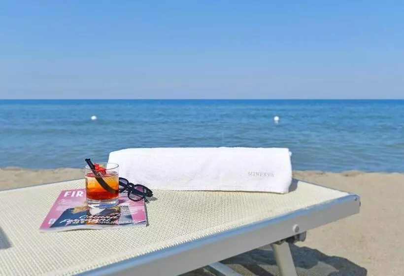 اتاق لوکس سه تخته, Minerva Resort