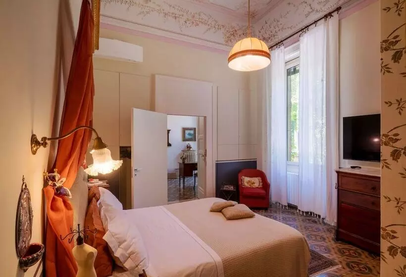 اتاق استاندارد, Palazzo Rollo