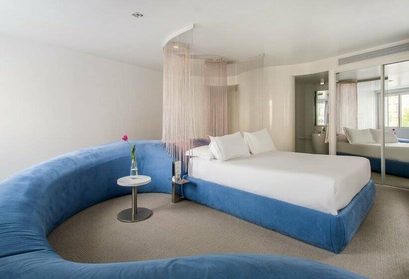 سوییت جونیور, Room Mate Oscar