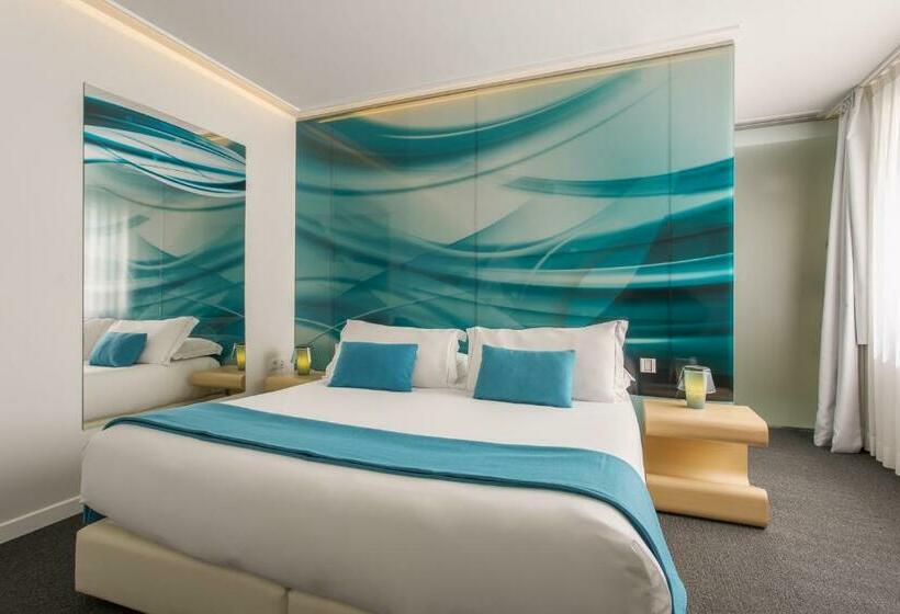 اتاق استاندارد, Room Mate Oscar