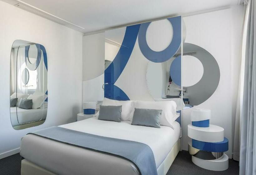 اتاق استاندارد, Room Mate Oscar