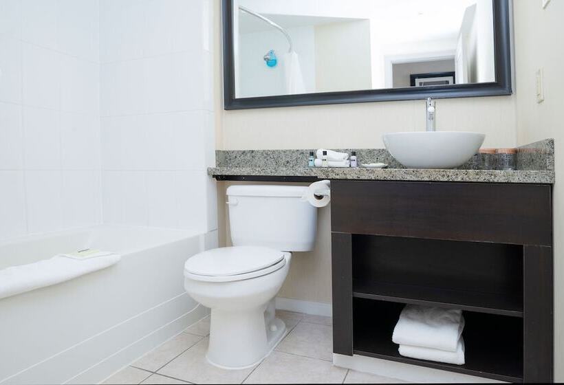 ２ダブルベッドのスタンダードルーム, Sandman Hotel & Suites Calgary West