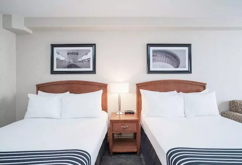 ２ダブルベッドのスタンダードルーム, Sandman Hotel & Suites Calgary West