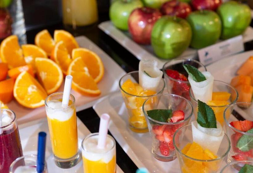 Четырехместный Номер Стандарт, & Spa Real Ciudad De Zaragoza