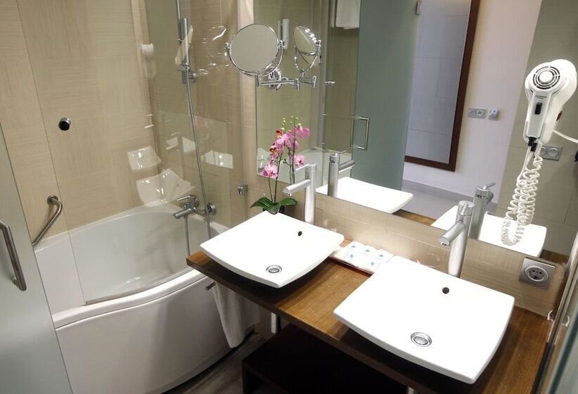 Номер Стандарт, & Spa Real Ciudad De Zaragoza