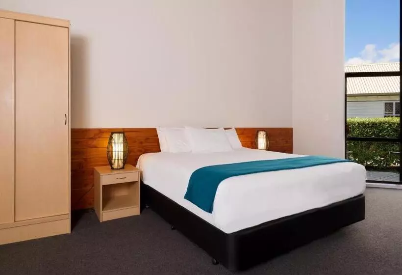 キングサイズベッドのスタンダードルーム, The Sands Hotel Hokianga