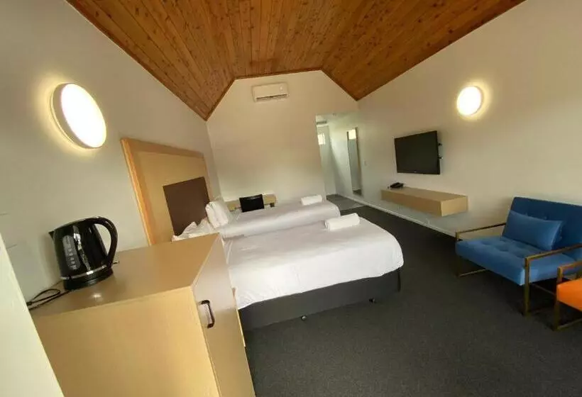 デラックススタジオ, The Sands Hotel Hokianga
