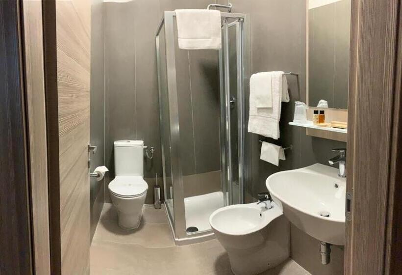 اتاق استاندارد, Tiby