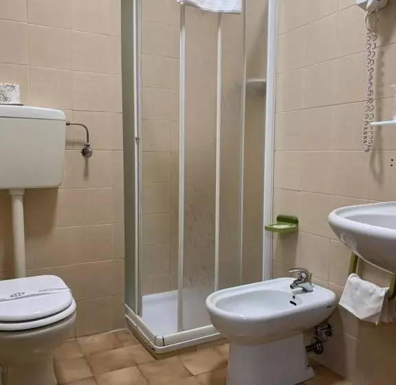 Chambre Economy, Tiby