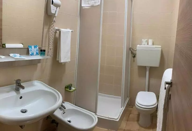Chambre Economy, Tiby
