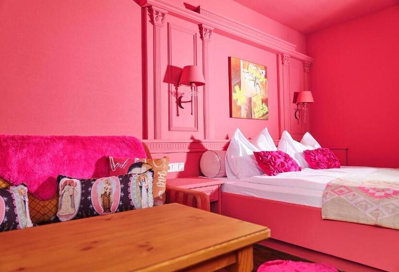 家庭间, Carpe Solem Kapoom