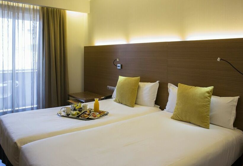 Номер Стандарт с Террасой, Vincci Zaragoza Zentro