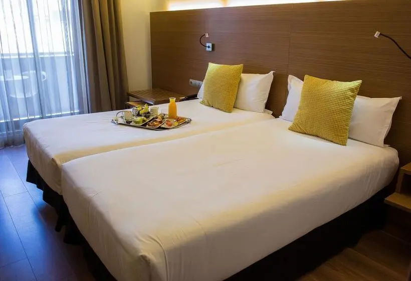 اتاق استاندارد با تراس, Vincci Zaragoza Zentro
