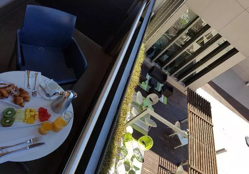 اتاق استاندارد با تراس, Vincci Zaragoza Zentro