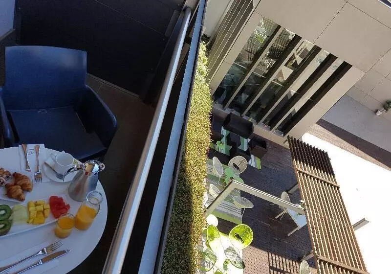 اتاق استاندارد با تراس, Vincci Zaragoza Zentro