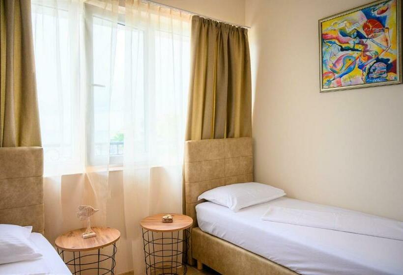 标准间, Effect Saint Mina