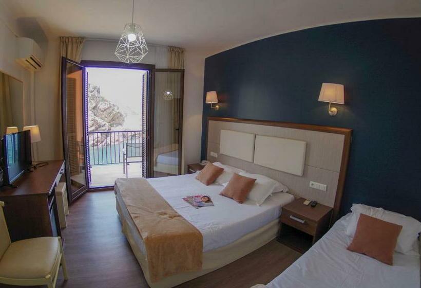 Triple Room Sea View, Les Flots Bleus