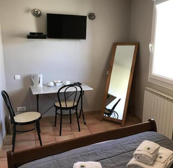 Номер Стандарт, L'oustau De La Font