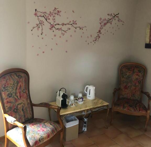 Полулюкс Одноместный с Террасой, L'oustau De La Font