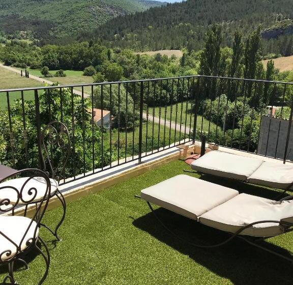 Полулюкс Одноместный с Террасой, L'oustau De La Font