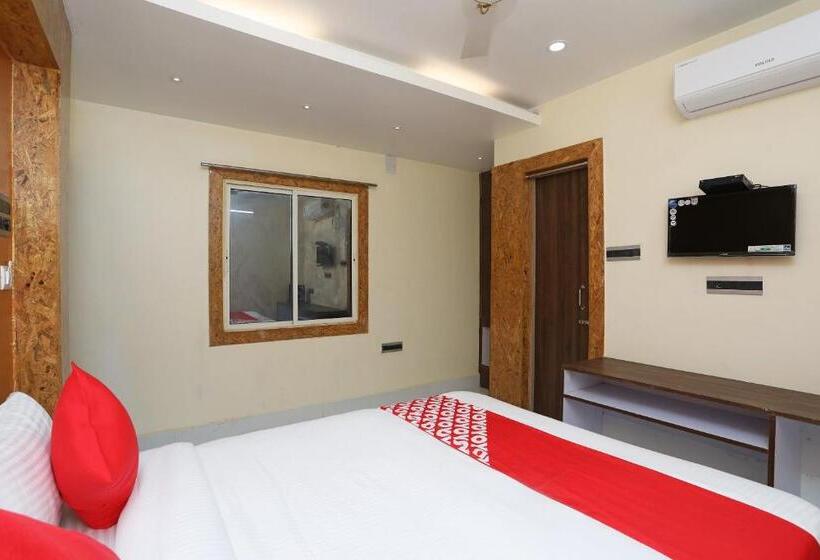 Standardrum, O Sai Krishna