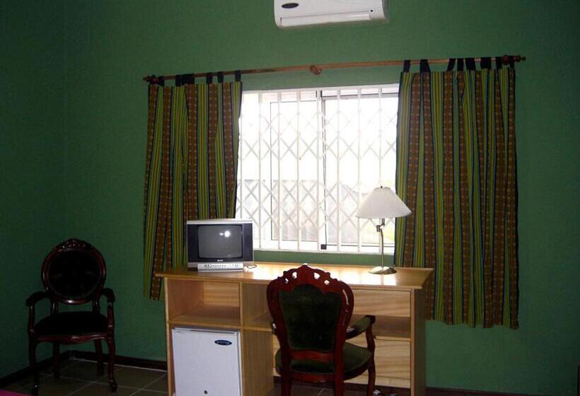 اتاق خانوادگی, Jamaica Inn Guest House