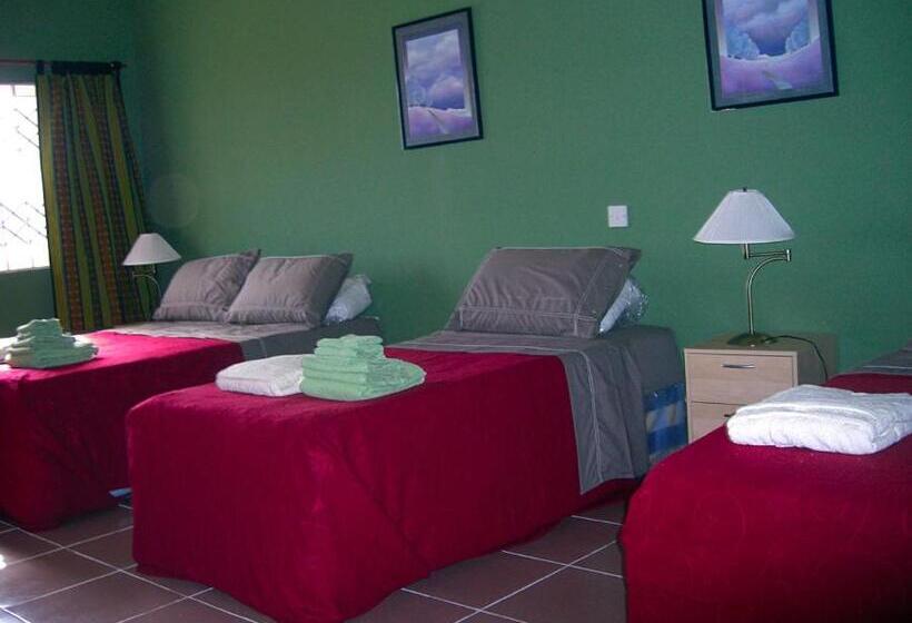 اتاق خانوادگی, Jamaica Inn Guest House