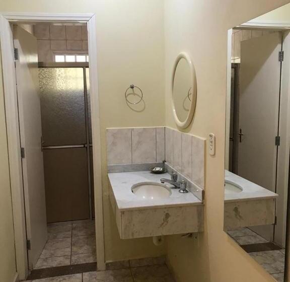 스탠다드 트리플 룸, Pousada Vale Do Ouro Verde