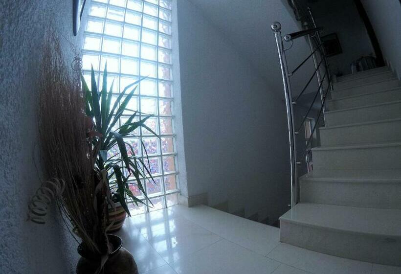 اتاق استاندارد با سرویس بهداشتی مشترک, Rooms Deny