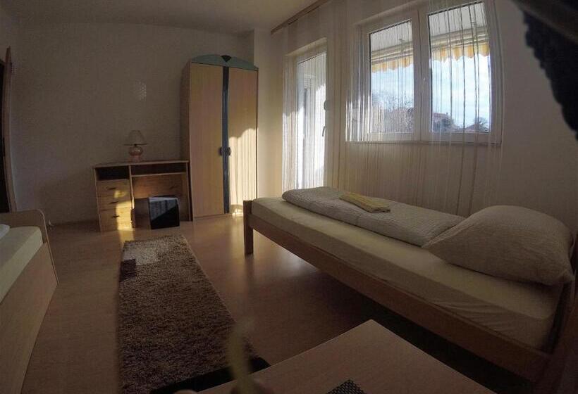 اتاق استاندارد با سرویس بهداشتی مشترک, Rooms Deny