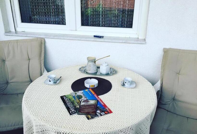 اتاق استاندارد با سرویس بهداشتی مشترک, Rooms Deny