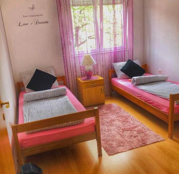 اتاق استاندارد با سرویس بهداشتی مشترک, Rooms Deny