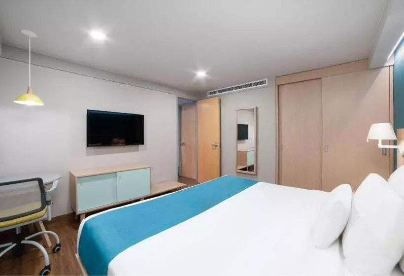 キングサイズベッドのスイートルーム, City Express Suites By Marriott Ciudad De México Anzures