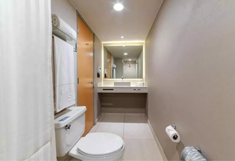キングサイズベッドのスイートルーム, City Express Suites By Marriott Ciudad De México Anzures