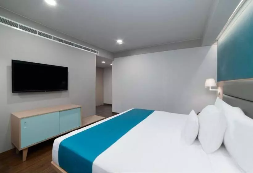 キングサイズベッドのスイートルーム, City Express Suites By Marriott Ciudad De México Anzures