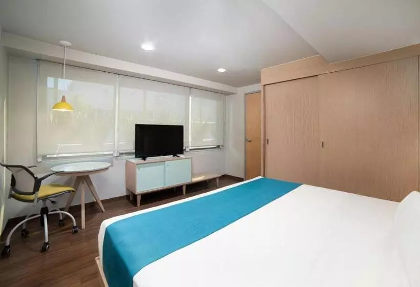 キングサイズベッドのスイートルーム, City Express Suites By Marriott Ciudad De México Anzures