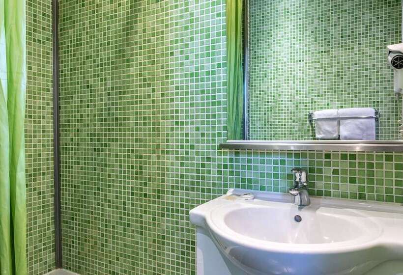 חדר סטנדרט לארבעה, Rosa