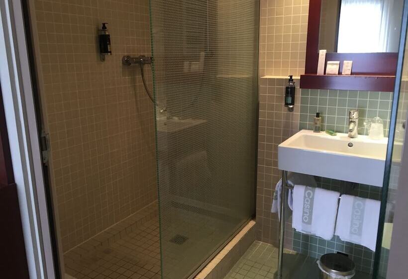 غرفة قياسية, Du Casino